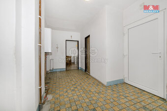 Prodej dvougeneračního rodinného domu, 630 m², obec Lovčice - 10