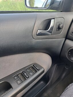 Prodám Škoda Octávia Combi - 10