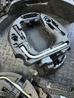 Vložka s příslušenstvím do dojezdového kola, rezervy - 10