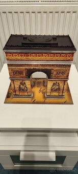 Ravensburger svítící 3D puzzle - 10