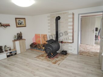 Rodinný dům 2+1 po rekonstrukci v Lovčicích - 10