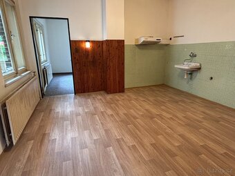 Prodám RD ve Všenorech - 10
