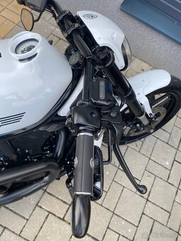 Harley Davidson V Rod - zadní kolo 300 - 10