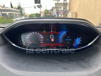 PEUGEOT 3008 II (2) BlueHDi 130 S&S ALLURE EAT8 03/2021 - 10