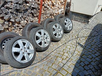 Nissan Micra rok 2010 - 1,25 i benzin - 125000km - 10