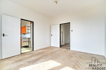 Prodej družstevního bytu 3+1 s lodžií v Ostravě-Porubě - 10