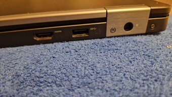 Dell Latitude E5570 , i7, 8GB a 256GB SSD - 10