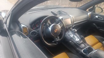Porsche cayenne 4.8 V8 turbo Haman - 10