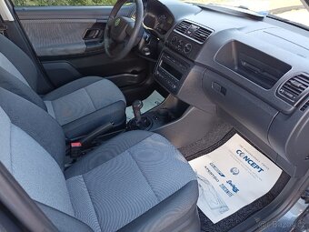 Škoda Fabia II 1.2 TSI rok 2010 a 159tkm Serviska - 10