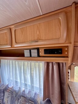 Karavan Wilk Deluxe - 10