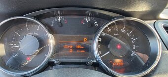Peugeot 5008, 1.6 BA, automat, panorama – 159 000 Kč (dohoda - 10