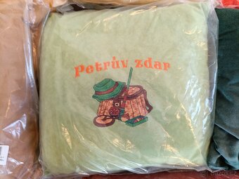 Polštář s výšivkou nový - 10