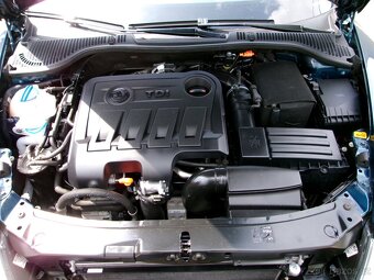 Škoda Octavia Combi 2,0 TDi NAVI ,KLIMA - 10