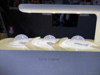Click and Grow Smart Garden 3 chytrý květináč + 3ks kapslí - 10