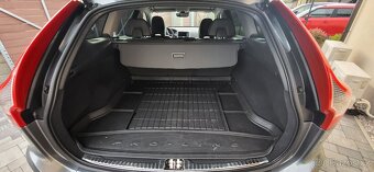 VOLVO XC 60 r. 2017 - 10