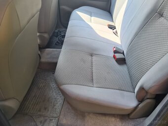Toyota Hilux 2.5 D-4D - 10