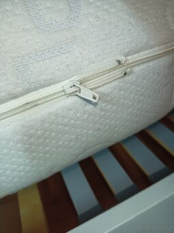 Prodám krásnou postel IKEA ASKVOLL 90 x 200 cm - 10