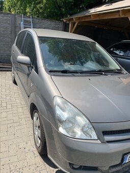 Corolla verso 2006 - 10