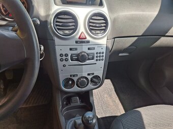 Opel corsa D - 10