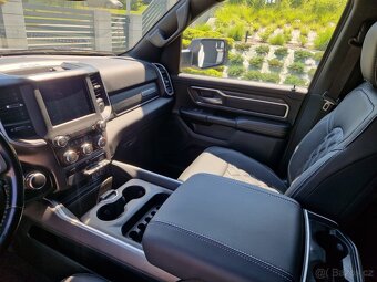 Dodge Ram 1500 5.7 HEMI 4x4 - 2021 - OFFROAD PAKET - 10
