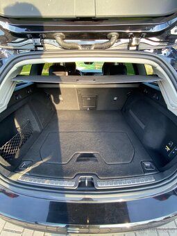Volvo V60 D4 Geartronic, 140kW, kožený interiér - 10