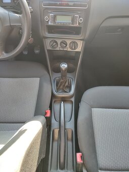 Volkswagen Polo - 10