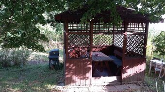 Staveb.pozemek s chatkou - 10