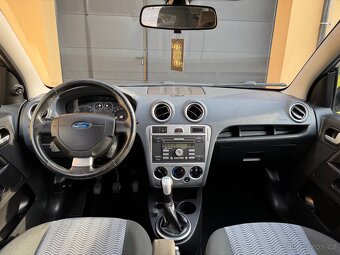 Ford Fusion - 10