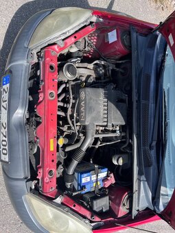 Toyot Yaris - 10
