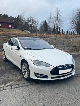 Tesla model s85 free, DPH - 10