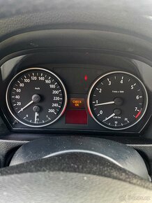 BMW E90 325i M-paket - 10