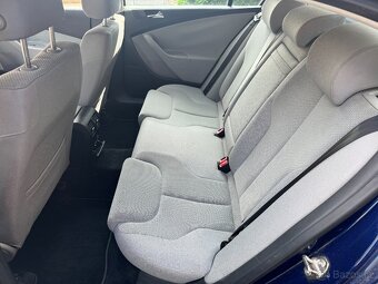 Volkswagen Passat B6 sedan - 10
