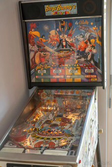 Pinball Bugs Bunnyho narozeninový ples - 10