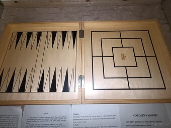 Dřevěná sada her – Backgammon & Mlýn + návody+šachy - 10