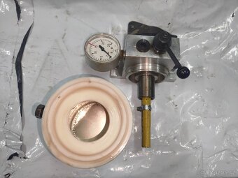 Ruční pumpa hydraulická - lis apod. - 10