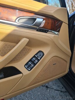 Porsche Panamera 4 - 10
