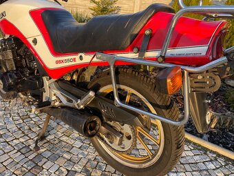 Suzuki GSX 550 E - 10