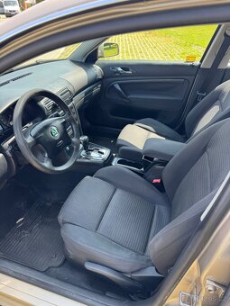 Škoda Superb 213.000km automat 1.9tdi - 10