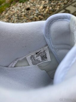 Nike Air Force Supreme Bílá Černá + samolepka zdarma, 44.5 - 10