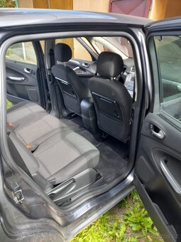 Ford S-MAX - 10
