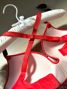 NOVÁ Victoria´ s Secret luxusní podprsenka US34DD - 10