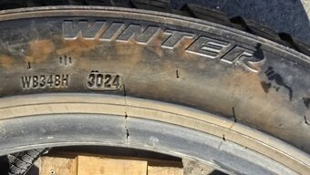 Zimní pneu 235/45/18 Pirelli - 10