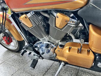 Honda VTX 1800 - 10