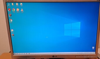 Nabízím pc s Lcd monitorem Windows 10 - 10