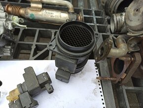 RENAULT 1.9 DCi 96kW F9QE8 - PŘÍSLUŠENSTVÍ MOTORU - 10