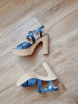 Prodáme Vánoční baňky,dámskou obuv - 10