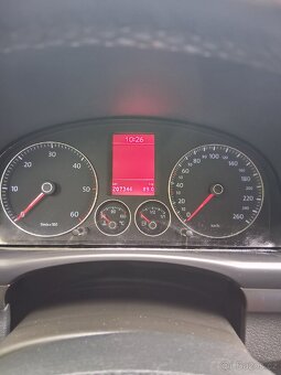 VW touran 1.9tdi 77kw 7 místný - 10