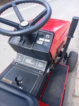 Prodám zahradní traktor MTD 12.5/76 - 10