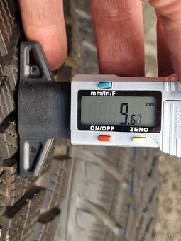 225/45/19 zimní pneumatiky Goodyear UltraGrip - 10