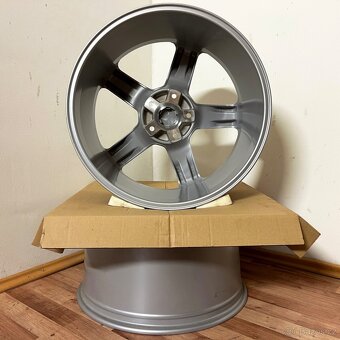 NOVÁ MANSORY 5x130 R23 ET50 11J TOUAREG/CAYENNE/Q7 - SILVER - 10